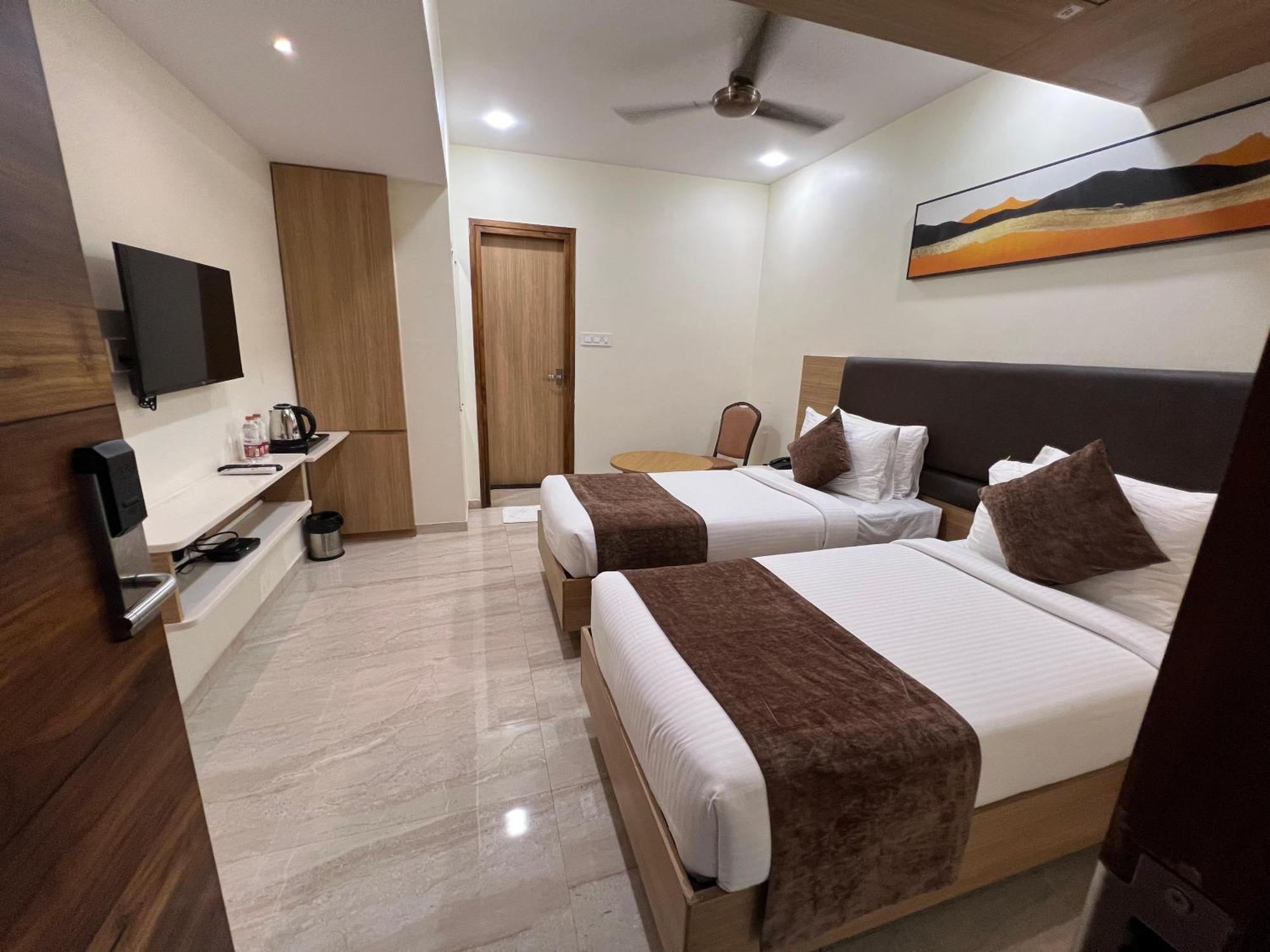Hotel Touchwood Visakhapatnam Esterno foto